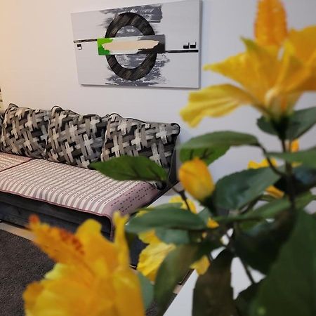 Cozy Park Residences 5 Bukares Bagian luar foto
