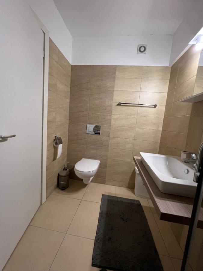 Cozy Park Residences 5 Bukares Bagian luar foto