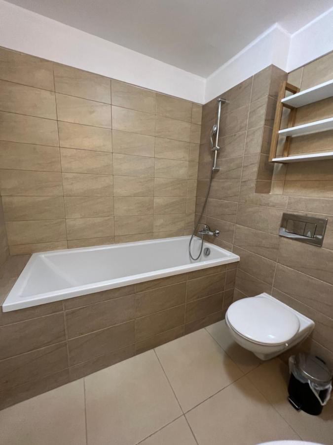 Cozy Park Residences 5 Bukares Bagian luar foto