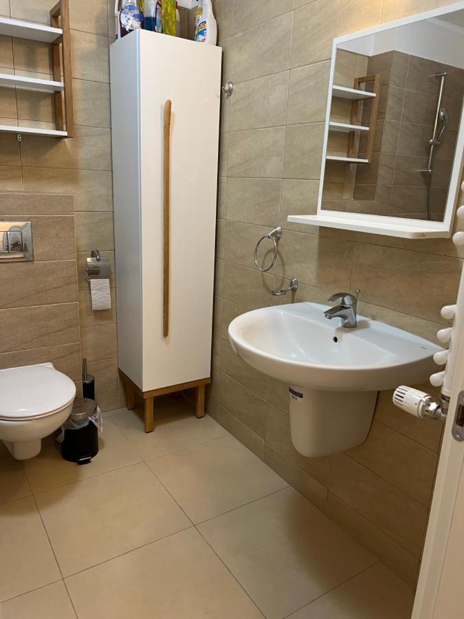 Cozy Park Residences 5 Bukares Bagian luar foto