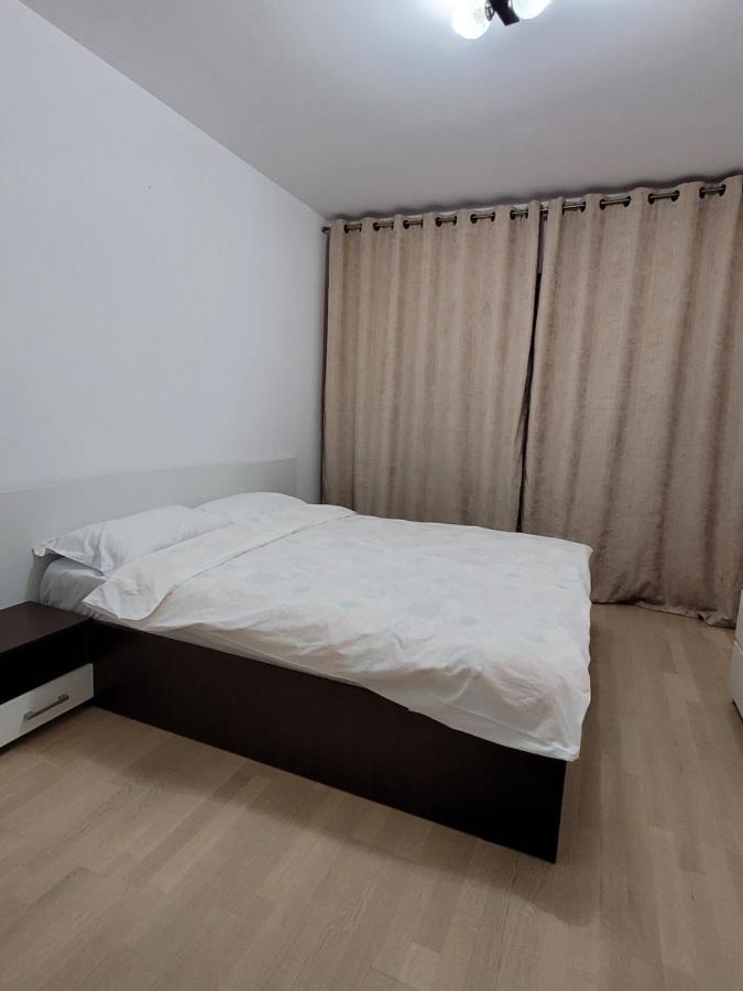 Cozy Park Residences 5 Bukares Bagian luar foto