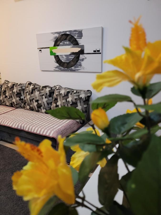 Cozy Park Residences 5 Bukares Bagian luar foto