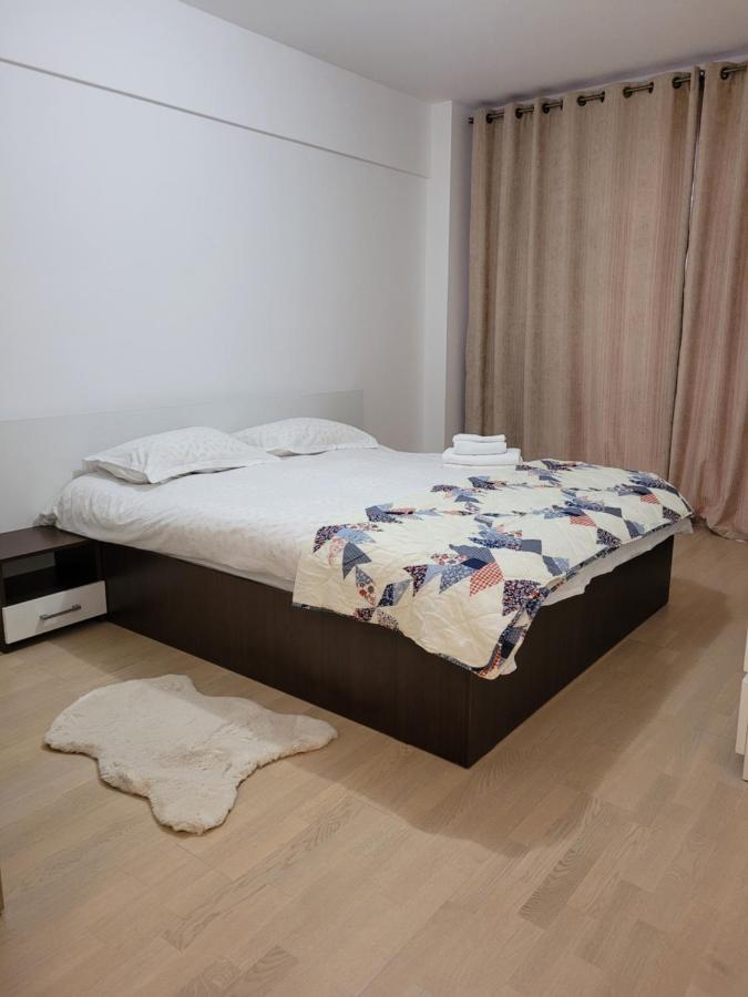 Cozy Park Residences 5 Bukares Bagian luar foto